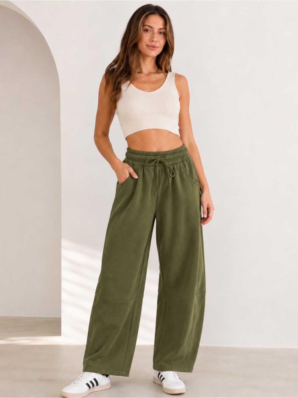 309. Women’s Army Green Fleece Barrel Wide Drawstring Sweatpants NEW